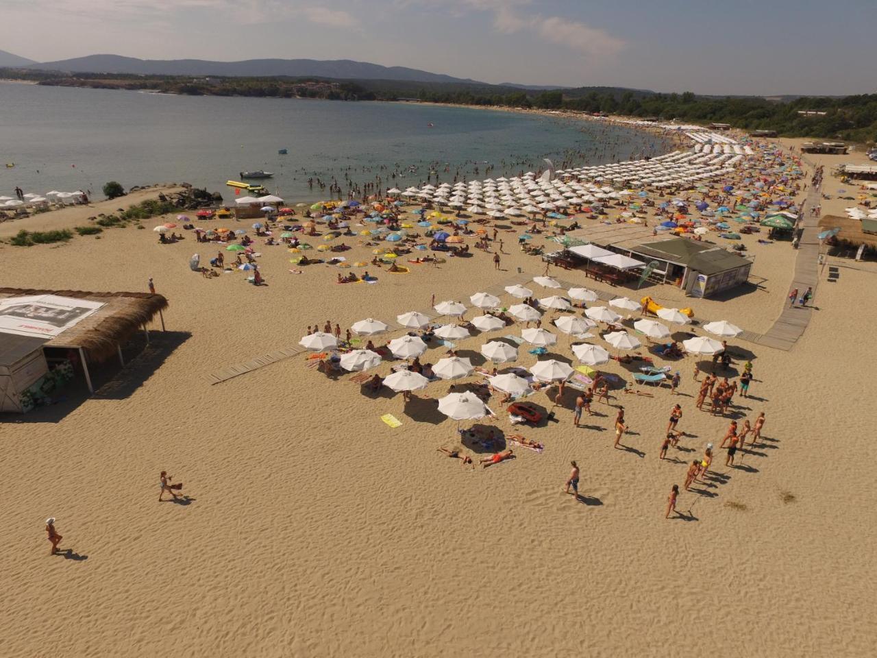 Hotel Marina Kiten  Exterior photo